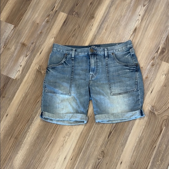 LOFT Blue Jean Shorts with Cuffed Hem and Vintage Charm - Picture 1 of 5